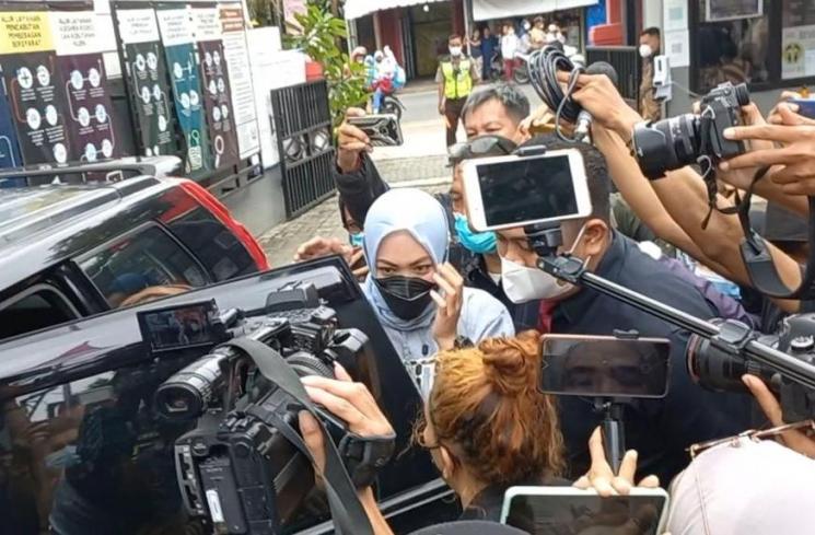 Angelina Sondakh di Bapas Kelas I Jakarta Selatan, Jumat (4/3/2022). (Matamata.com/Adiyoga Priyambodo)
