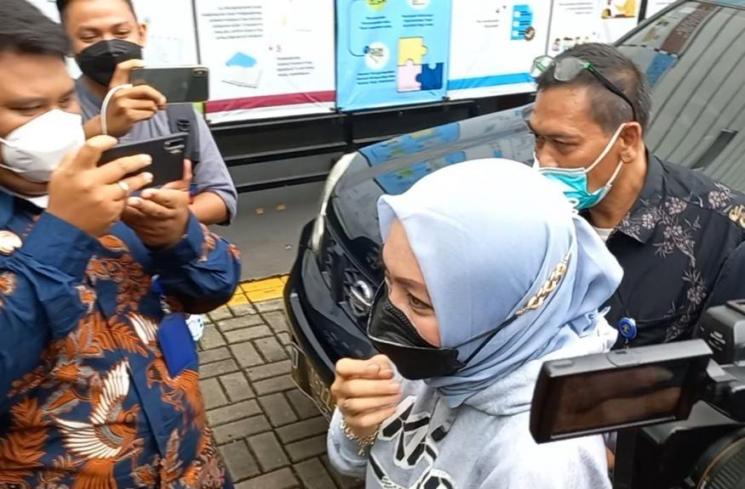 Angelina Sondakh di Bapas Kelas I Jakarta Selatan, Jumat (4/3/2022). (Matamata.com/Adiyoga Priyambodo)