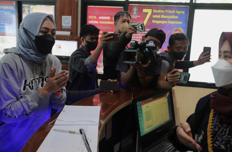 Angelina Sondakh di Bapas Kelas I Jakarta Selatan, Jumat (4/3/2022). (Matamata.com/Angga Budhiyanto)