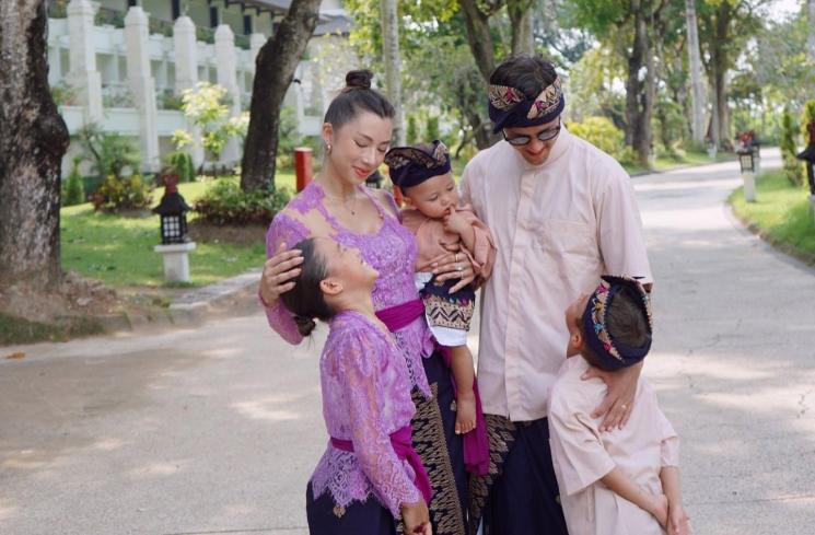 Potret Jennifer dan Irfan Bachdim Photoshoot Pakai Baju Adat Bali (Instagram/@jenniferbachdim)