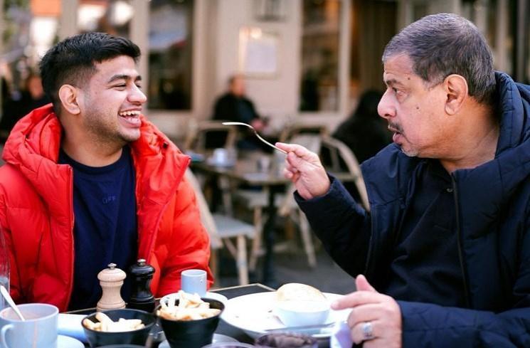 Fadil Jaidi dan Pak Muh di Paris. (Instagram/@fadiljaidi)