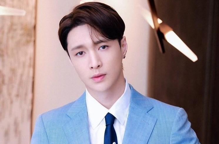 Idol Kpop yang Sukses Berkarir di Tiongkok. (Instagram/@layzhang)