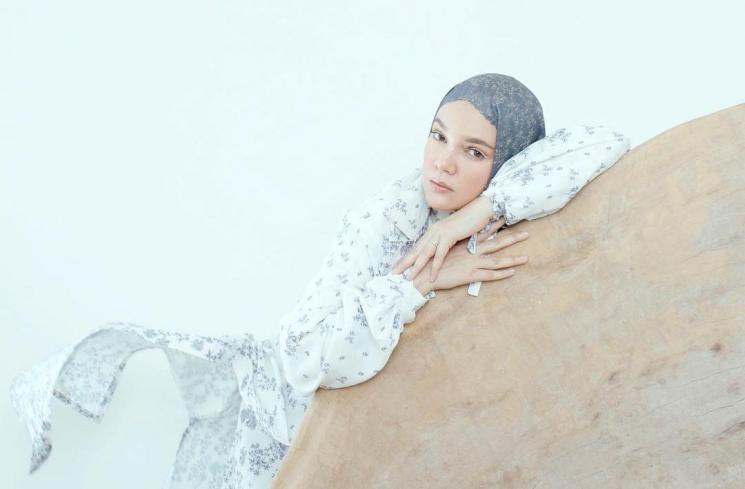 Potret Terbaru Dewi Sandra (instagram/@doa.indonesia)