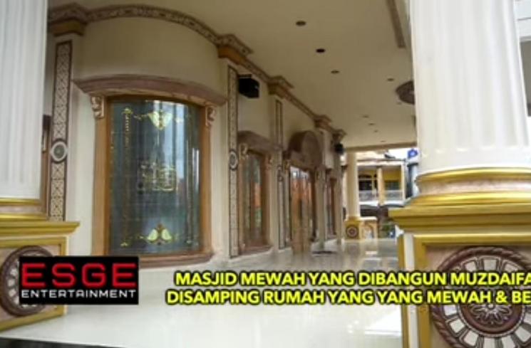 Potret Masjid yang Dibangun Muzdalifah. (YouTube/Esge Entertainment)