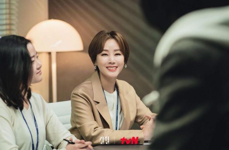 Potret Kim Sung Ryung di Kill Heel (Instagram/@tvn_drama)