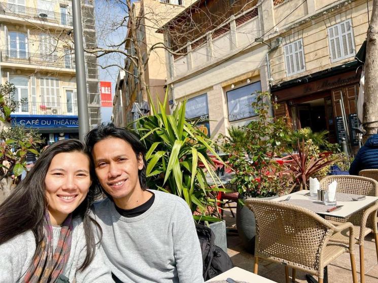 Potret Eross Candra ke Prancis (Instagram/@sarahcandra)