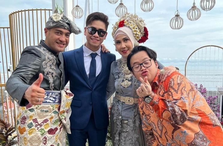 Adu Gaya Artis di Pernikahan Venna Melinda (instagram/@michaelwrk_)