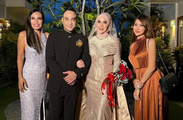 Adu Gaya Artis di Pernikahan Venna Melinda (instagram/@lucintaluna_manjalita)
