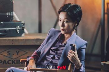 9 Potret Lee Hye Young di Kill Heel, Drama Korea Baru yang Tayang Perdana Hari ini