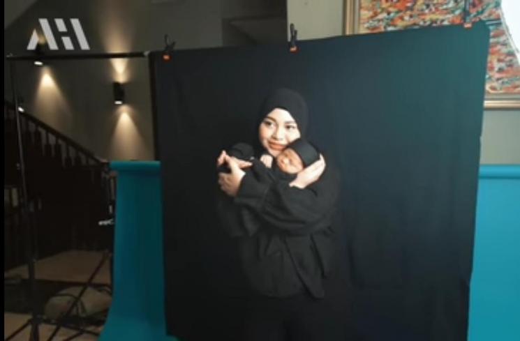 Pemotretan Baby Ameena (YouTube/AH)