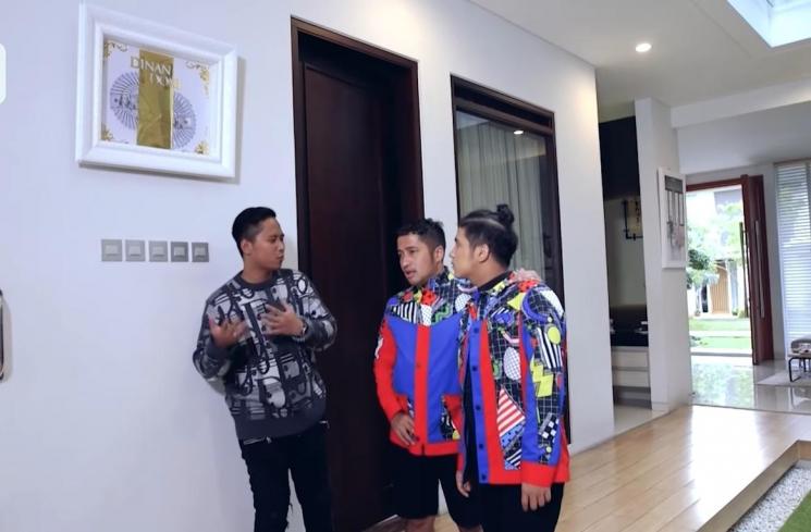 Adu Mewah Rumah Indra Kenz Vs Doni Salmanan (YouTube/DONI SALMANAN)