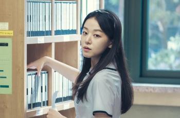 9 Potret Lee Joo Myung di Twenty-Five Twenty-One, Sahabat Kim Tae Ri yang Dikenal Cerdas