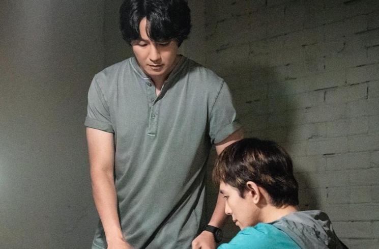 Adegan Berkesan Through the Darkness (Instagram/@sbsdrama.official)