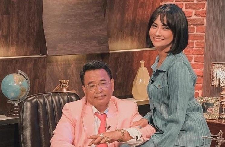 Potret Hotman Paris bareng artis cantik (Instagram/@hotmanparisofficial)