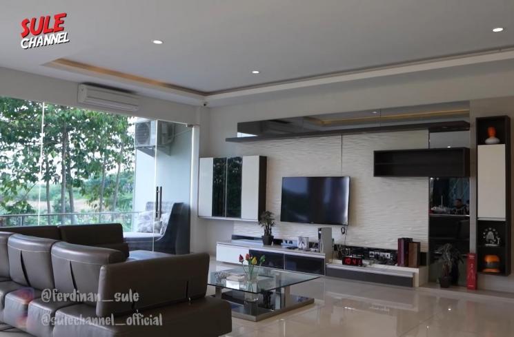 Potret Rumah Doni Salmanan (YouTube/SULE PRODUCTIONS)