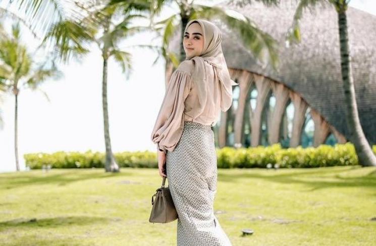 Adu Gaya Dinan Fajrina dan Vanessa Khong (Instagram/dinanfajfina)