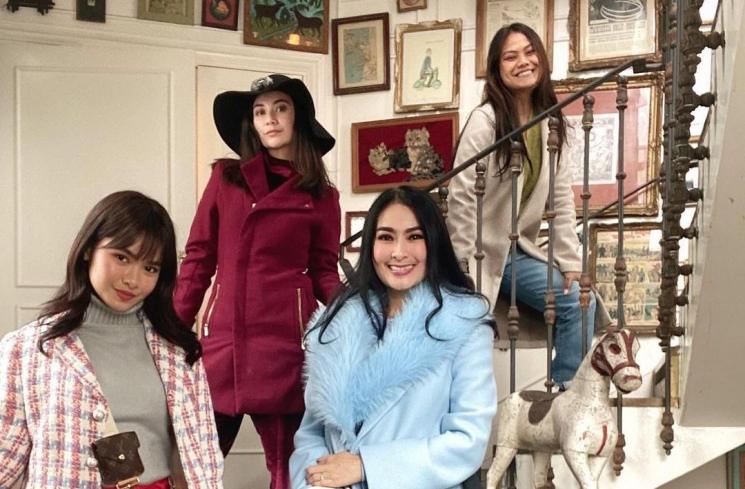 Potret Iis Dahlia Liburan di Paris (instagram/@isdadahlia)