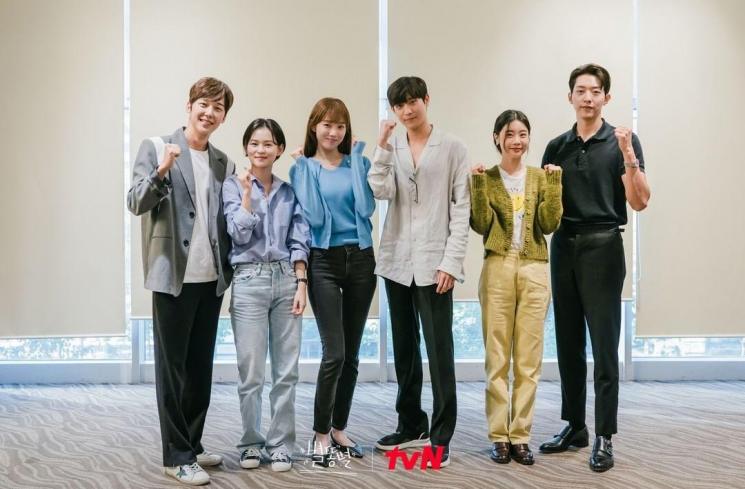 Pesona Lee Sung Kyung di Shooting Stars (Instagram/@tvn_drama)