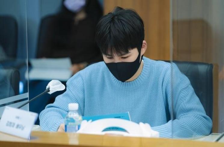 Sinopsis From Now Showtime (Soompi)