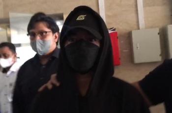 Diperiksa Polisi Terkait Kasus Doni Salmanan, Reza Arap Pilih Bungkam