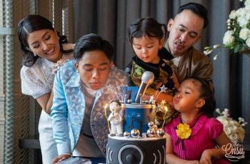 9 Potret Pesta Ulang Tahun Betrand Peto, Meriah Dihadiri Puluhan Artis Tanah Air