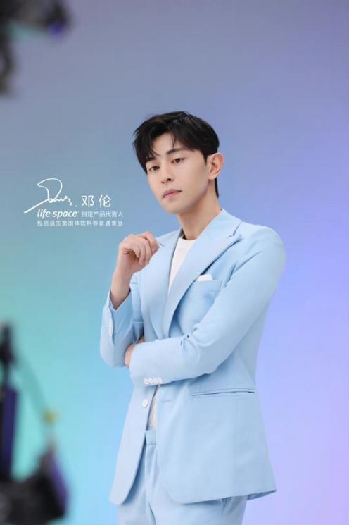 Fakta Deng Lun(Twitter/@deng_lun)