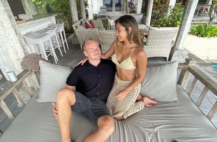 Potret Mesra Valerie Thomas dan Pacar (Instagram/valerieethomas)