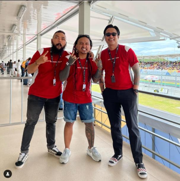 Gaya artis nonton MotoGP Mandalika [Instagram/pergijauh]
