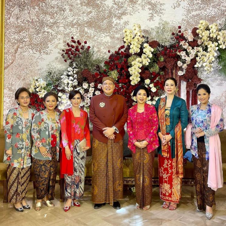 Annisa Pohan datang di acara siraman Putri Tanjung. (Instagram/annisayudhoyono)
