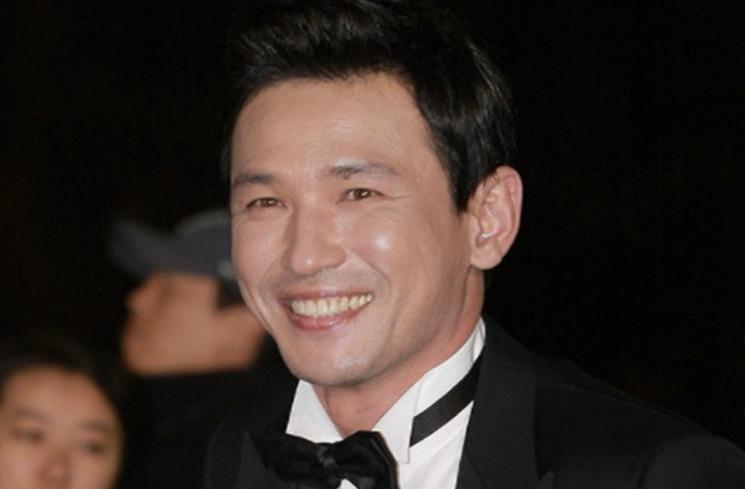 Artis Korea Selatan Menikah dengan Fans. (imdb)
