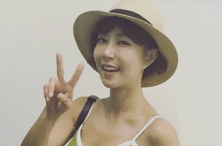 Artis Korea Selatan Menikah dengan Fans. (Instagram/@bada_eugene_shoo)