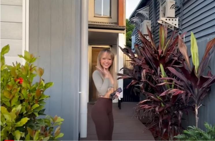Potret Rumah The Connell Twins di Australia. (YouTube/The Connell Twins)