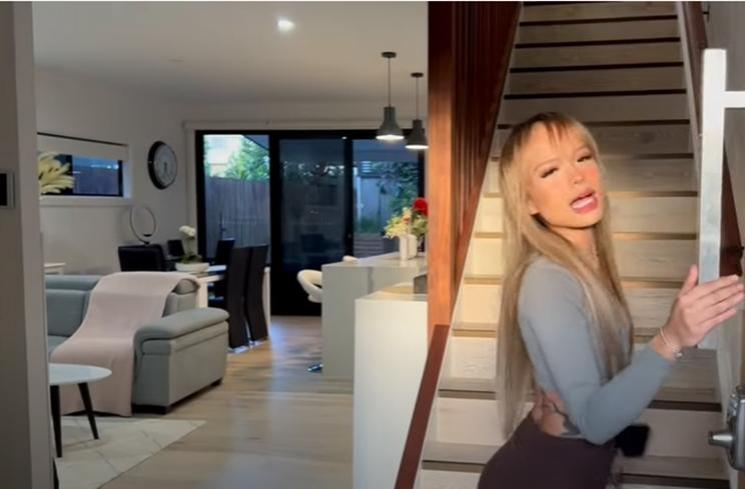 Potret Rumah The Connell Twins di Australia. (YouTube/The Connell Twins)