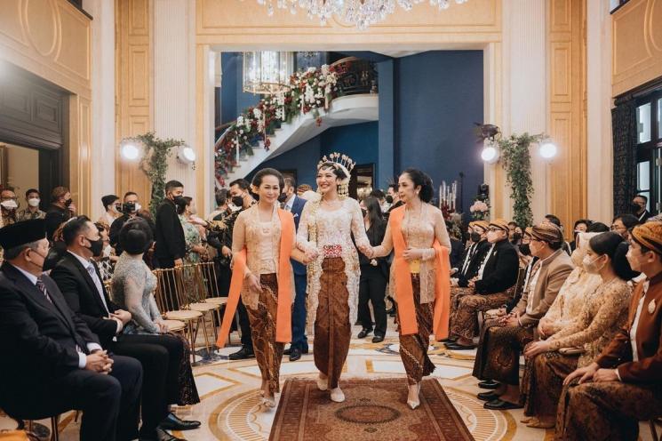 Potret Pernikahan Putri Tanjung (instagram/morden.co)