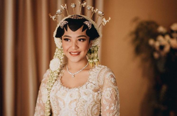 Potret Pernikahan Putri Tanjung (instagram/morden.co)