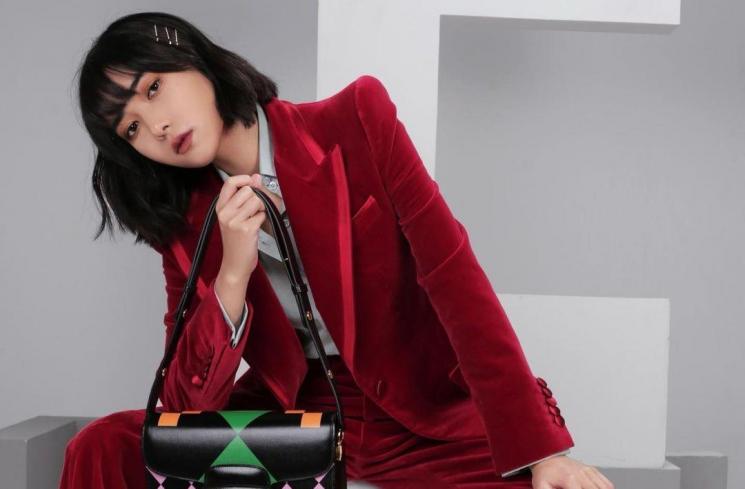 Gaya Isyana Sarasvati Mirip Idol K-Pop (Instagram/@isyanasarasvati)