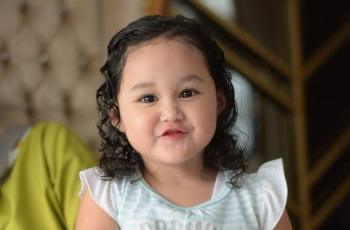 7 Potret Princess Kayla Mutiara, Anak Pasha Ungu yang Berambut Kriting