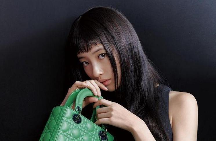 Pemotretan Terbaru Bae Suzy(Instagram/marieclairekorea)