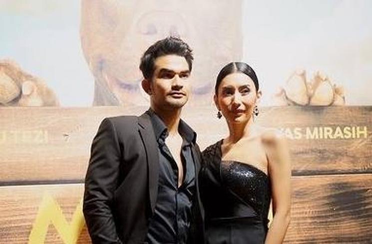  Potret Mesra Tyas Mirasih dan Tengku Tezi(Instagram/@tyasmirasih)