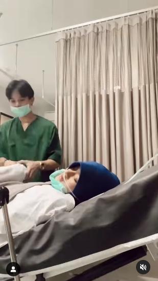 Kronologi Dinda Hauw Keguguran Anak Kembar (Instagram/dindahw)