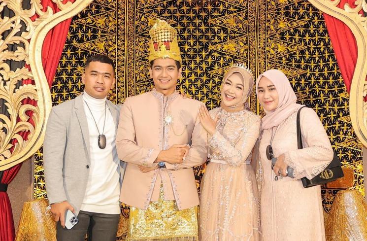 Potret Kedekatan Putra Siregar dengan Artis Indonesia (Instagram/@putrasiregarr17)