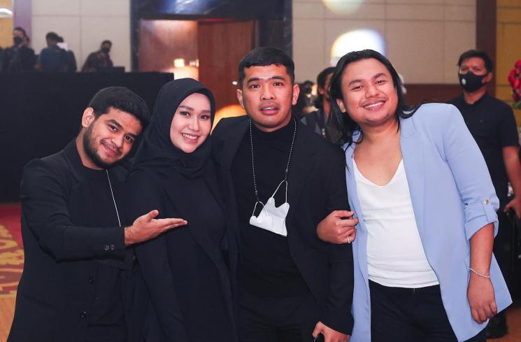 Potret Kedekatan Putra Siregar dengan Artis Indonesia (Instagram/@putrasiregarr17)