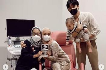 9 Kronologi Dinda Hauw Keguguran Anak Kembar, Saat Sedih Anak Pertamanya Jadi Penghibur