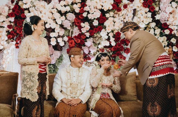 Model Kebaya ala Anita Tanjung (instagram/@anita_chairultanjung)
