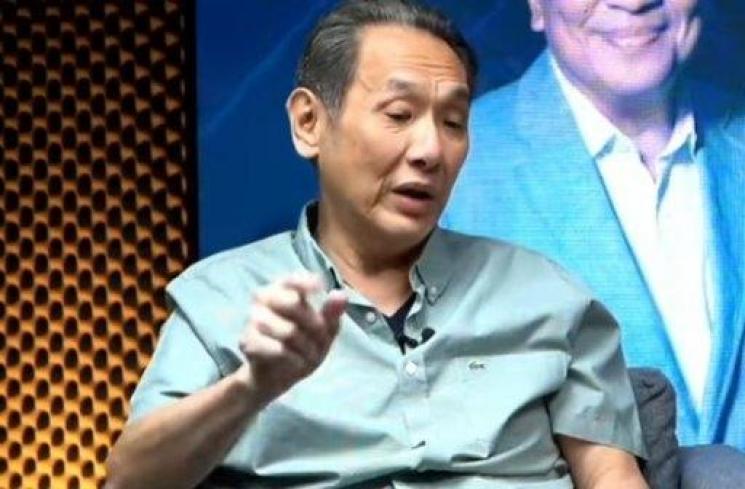 Outfit Jusuf Hamka. (YouTube/Helmy Yahya Bicara)