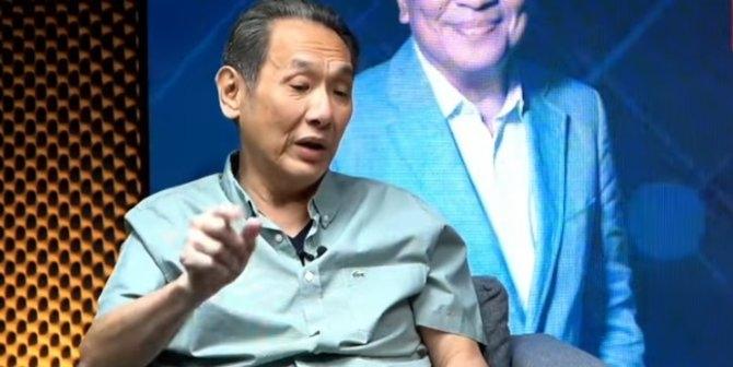 Outfit Jusuf Hamka. (YouTube/Helmy Yahya Bicara)