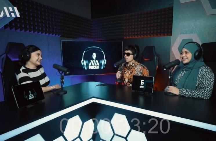 Potret Mawar AFI di Podcast dan Acara TV (YouTube/AH)