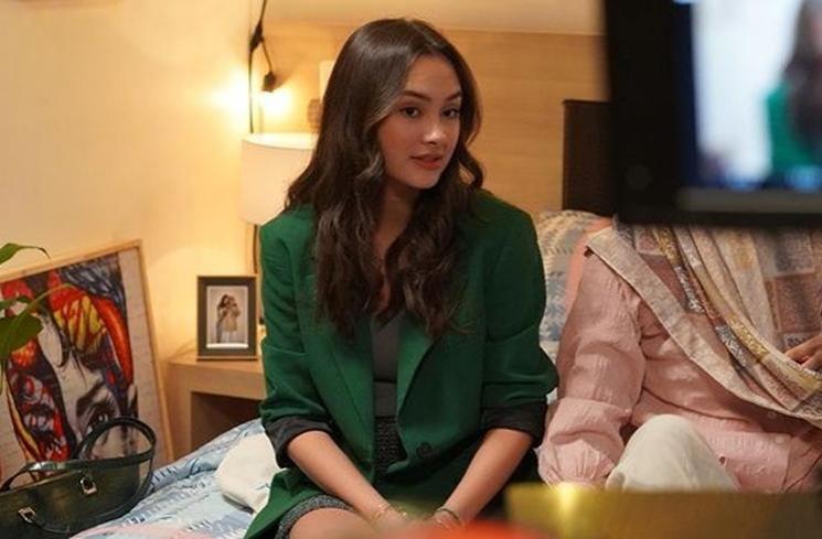 Deretan Artis Pernah Berperan Jadi Anak Cut Mini. (Instagram/@caitlinhalderman)