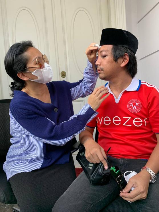 Kondisi Rian D'Masiv usai mengalami kecelakaan. [Matamata.com/Rena Pangesti]