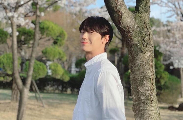 Aktor Korea Ultah Bulan April (Instagram/@ldh_sky)